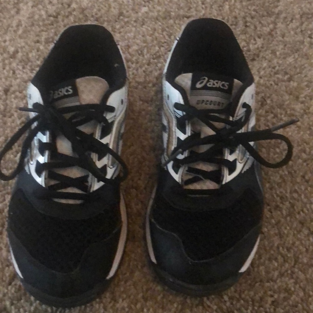 ASICS girls size 4 sneakers